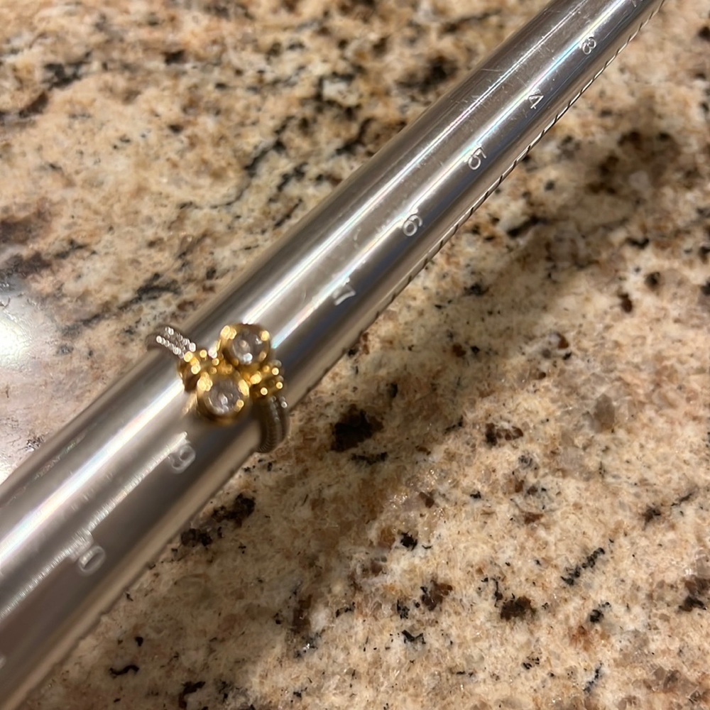 Ring - Picture 2 of 6
